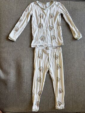 Kyte BABY Cream Pajama Set with Muted Rainbow Print
